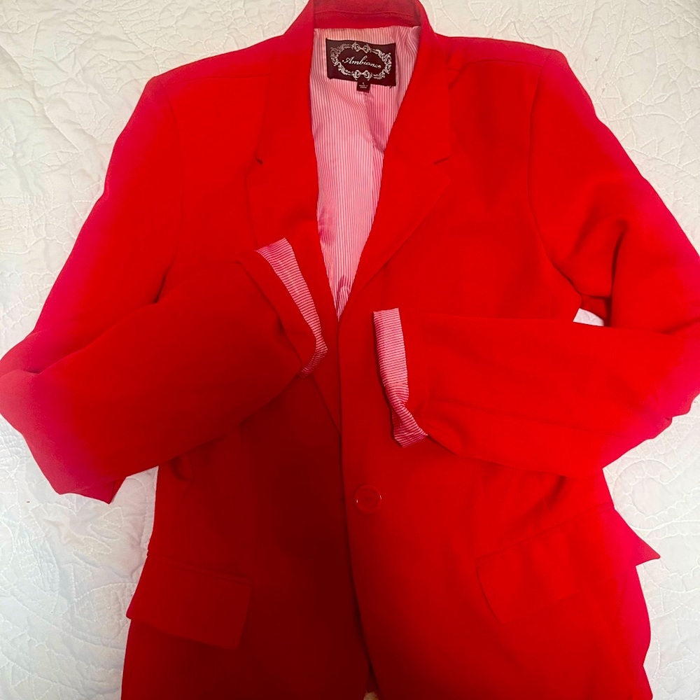 Red ambiance jacket